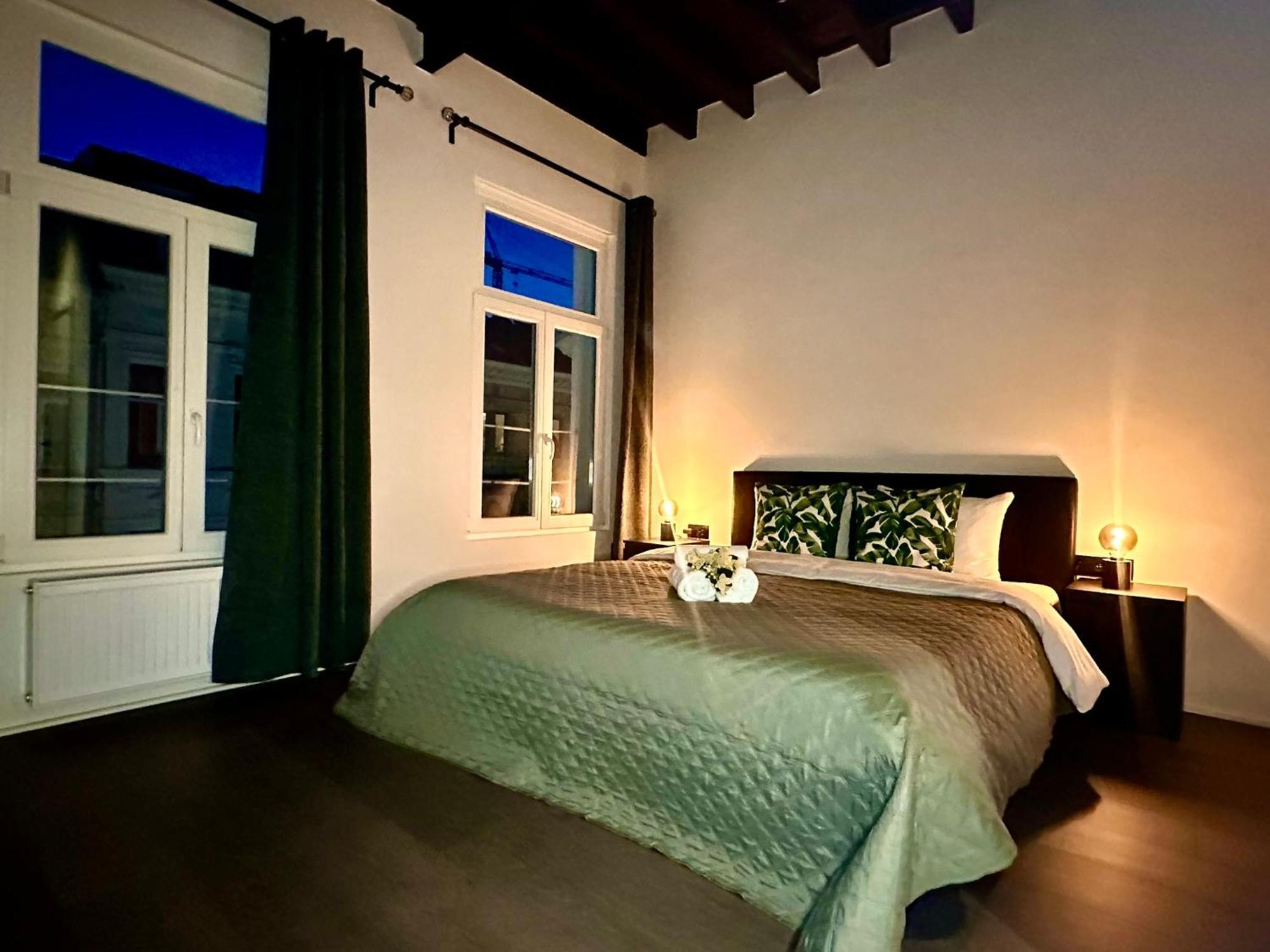 Luxury Suites Princess By Rikas Hotels Anversa Esterno foto