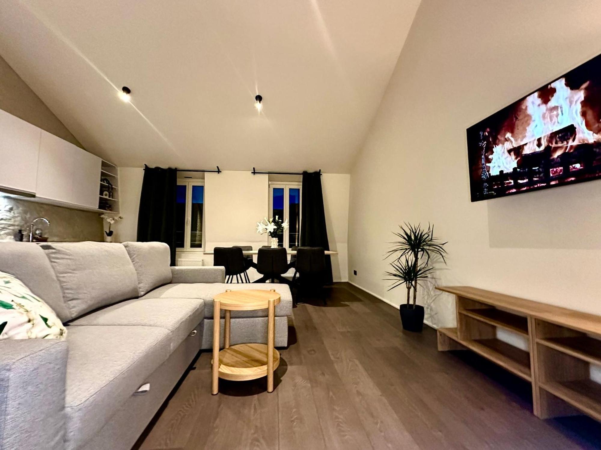 Luxury Suites Princess By Rikas Hotels Anversa Esterno foto