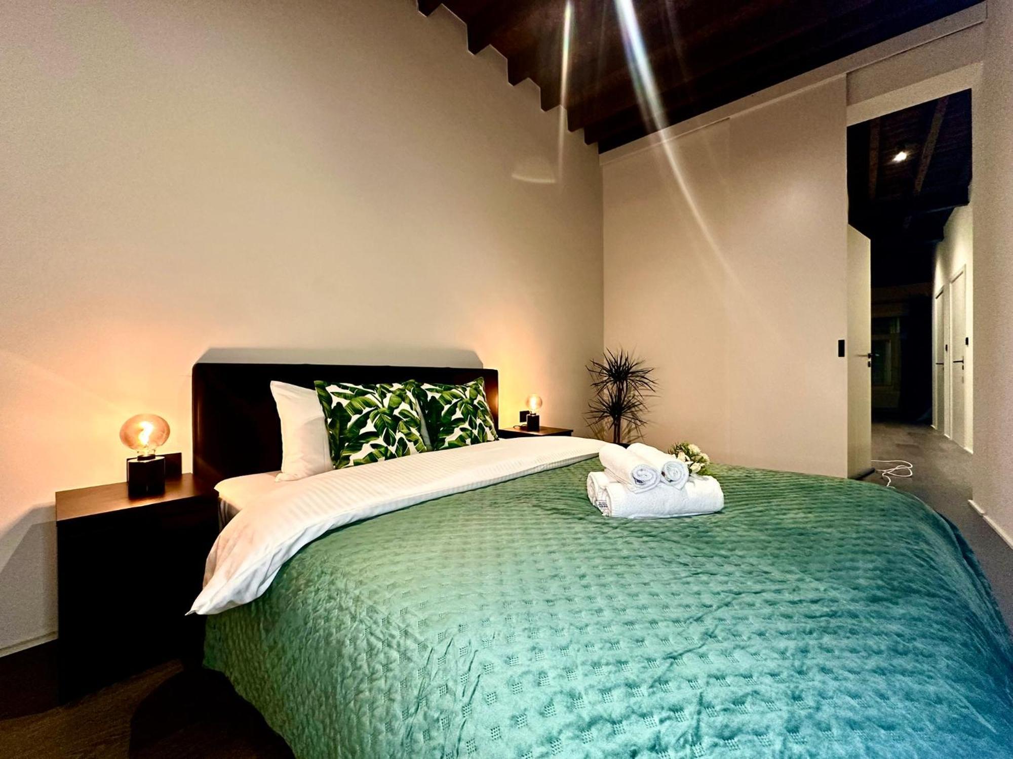 Luxury Suites Princess By Rikas Hotels Anversa Esterno foto