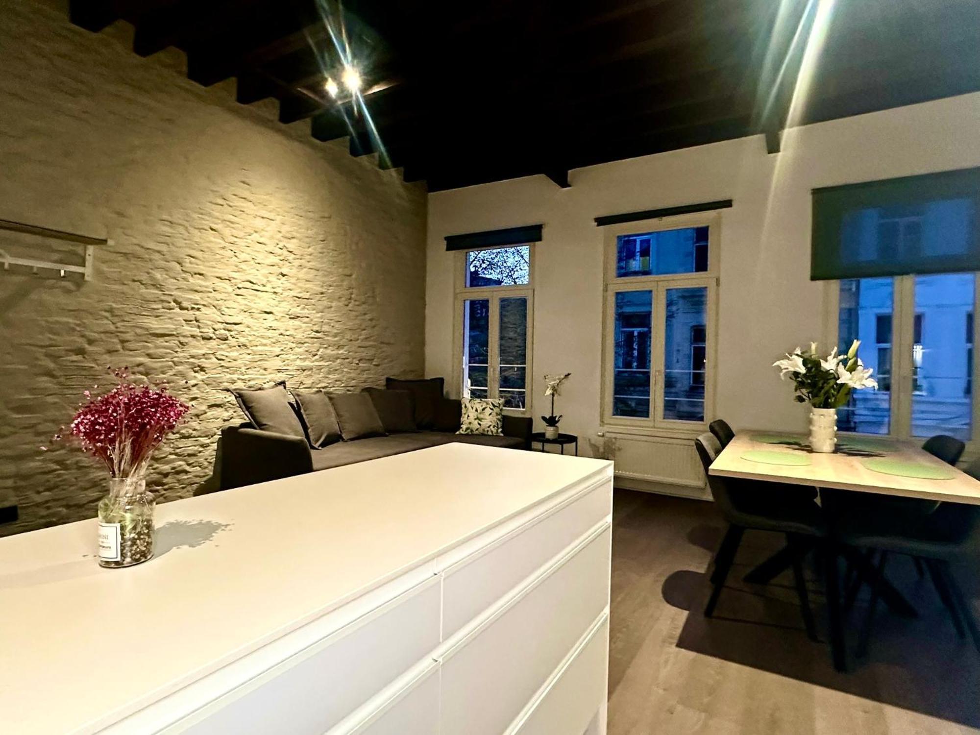 Luxury Suites Princess By Rikas Hotels Anversa Esterno foto